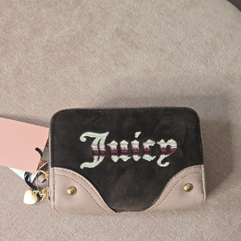 NWT Juicy Couture Zip Around Wallet